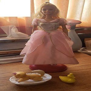 Retired rare 19/90 Swan Princess